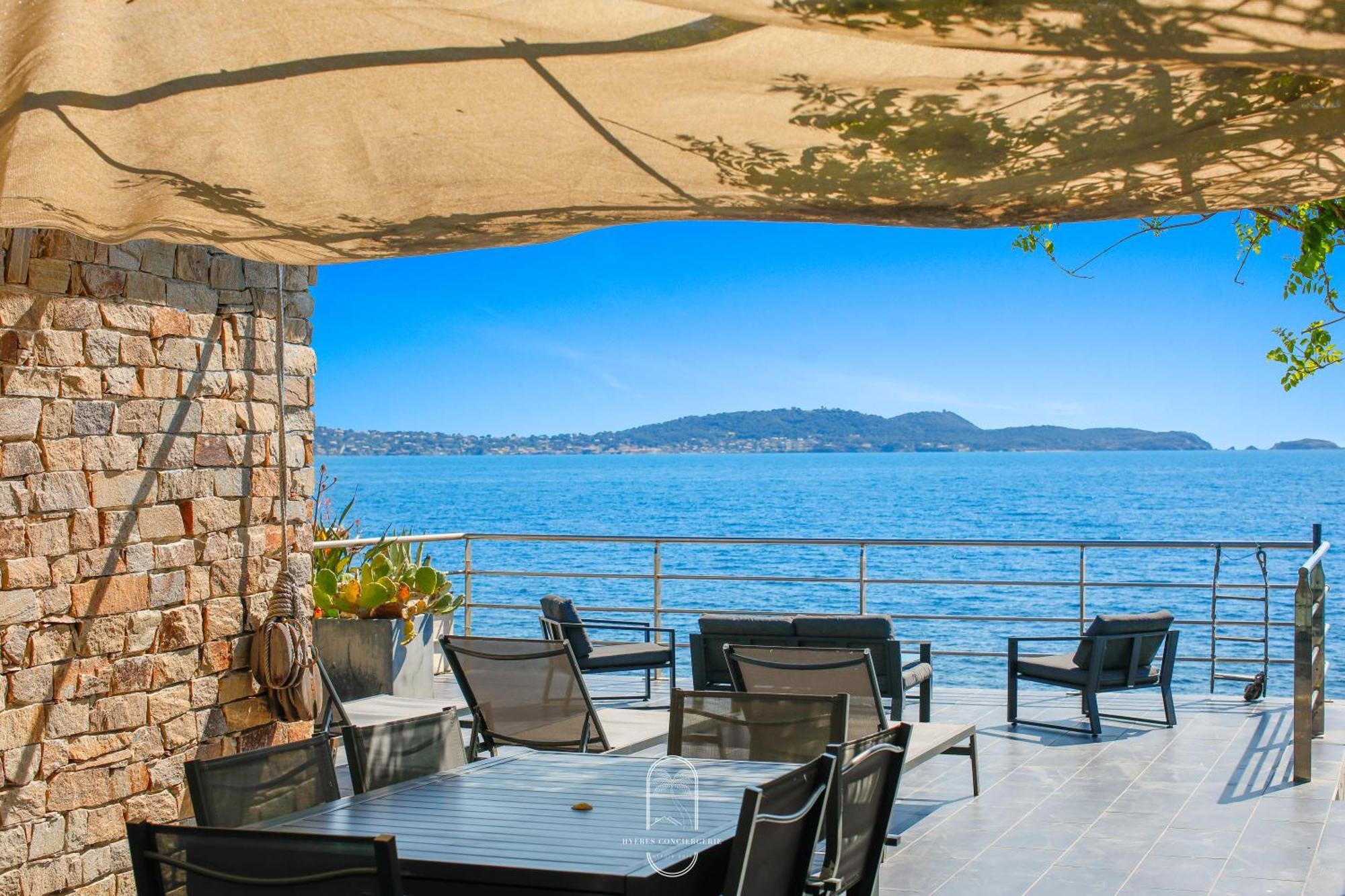 Maison Sur L'Eau-Hyeres-Almanarre-Parkings Clim Wifi By Hc Exterior foto