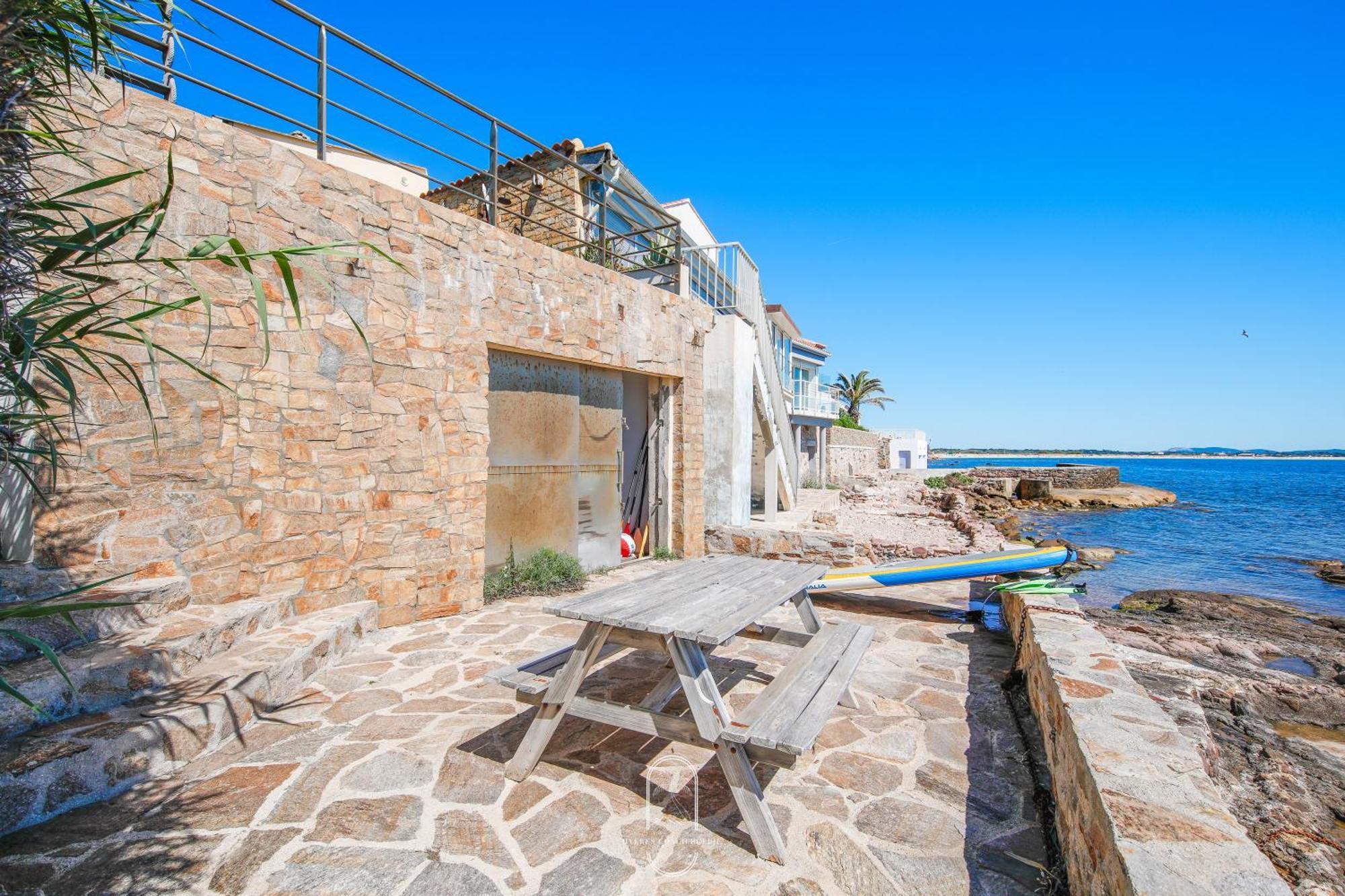 Maison Sur L'Eau-Hyeres-Almanarre-Parkings Clim Wifi By Hc Exterior foto