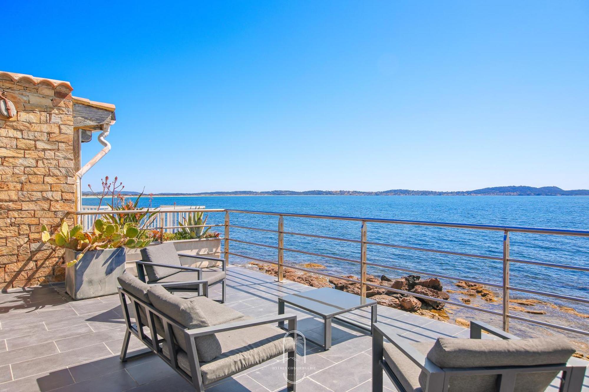 Maison Sur L'Eau-Hyeres-Almanarre-Parkings Clim Wifi By Hc Exterior foto